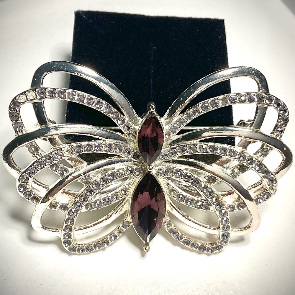 Dana Buchman Butterfly Brooch Silver Tone White Gemstones and Purple Center Gems